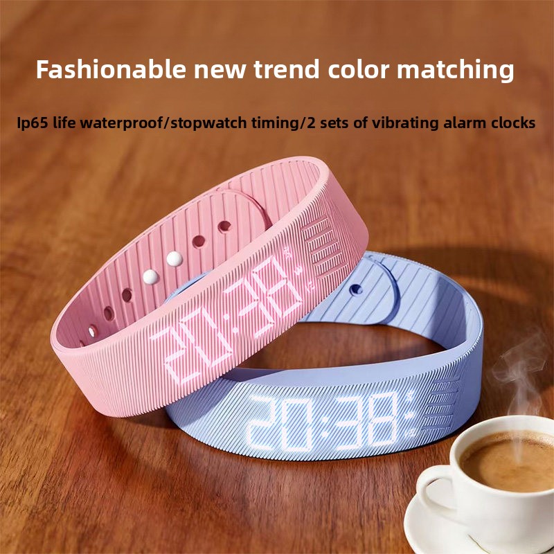 Outdoor Sport Watch - นาฬิกาปลุกดิจิตอล LED สายซิลิโคนปรับได้ ป้องกันการกดเลื่อนปลุก พร้อมเครื่องนับก้าวแบบสวมใส่ กันน้ำ